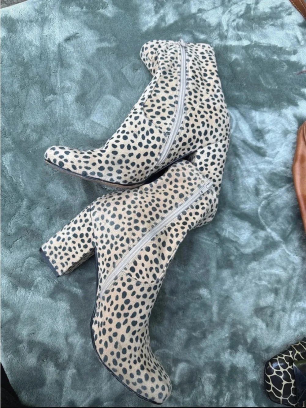 Steve Madden Cheetah Spot Ankle Boots in Cream & Black